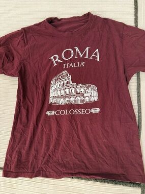 Roma Italia Colosseo Graphic Tee - Maroon